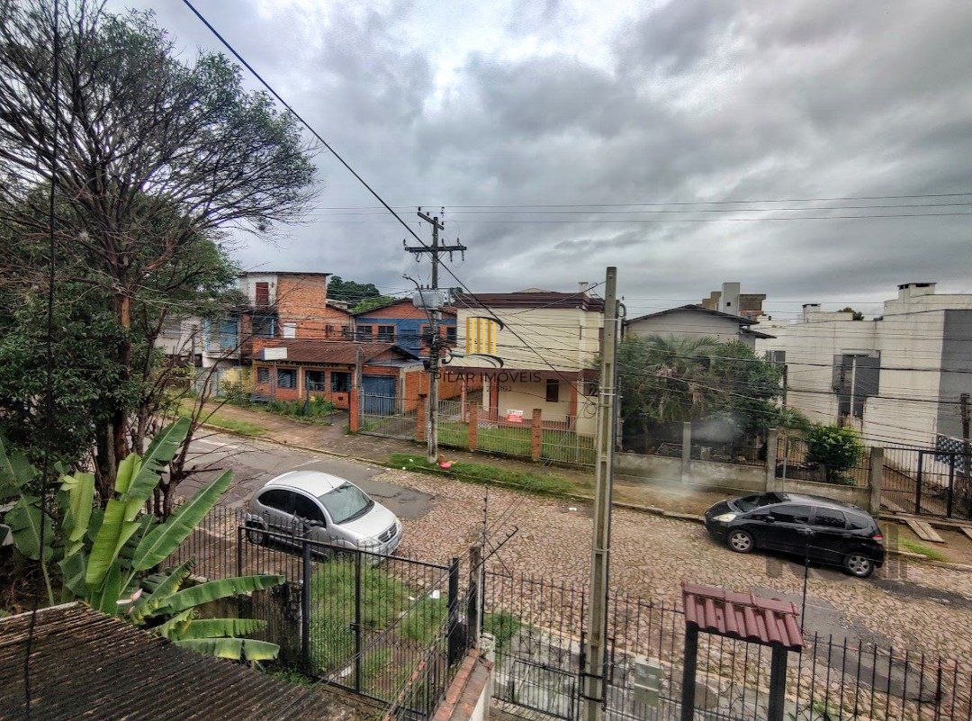 Casa para venda com 3 dormitórios no bairro Tristeza