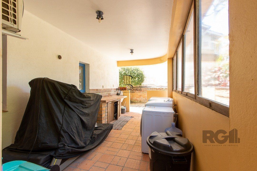 Casa 4 dormitórios no bairro Jardim Isabel