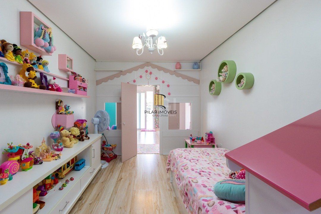 Casa para Venda - 342m², 3 dormitórios, sendo 2 suites, 2 vagas - Espírito Santo