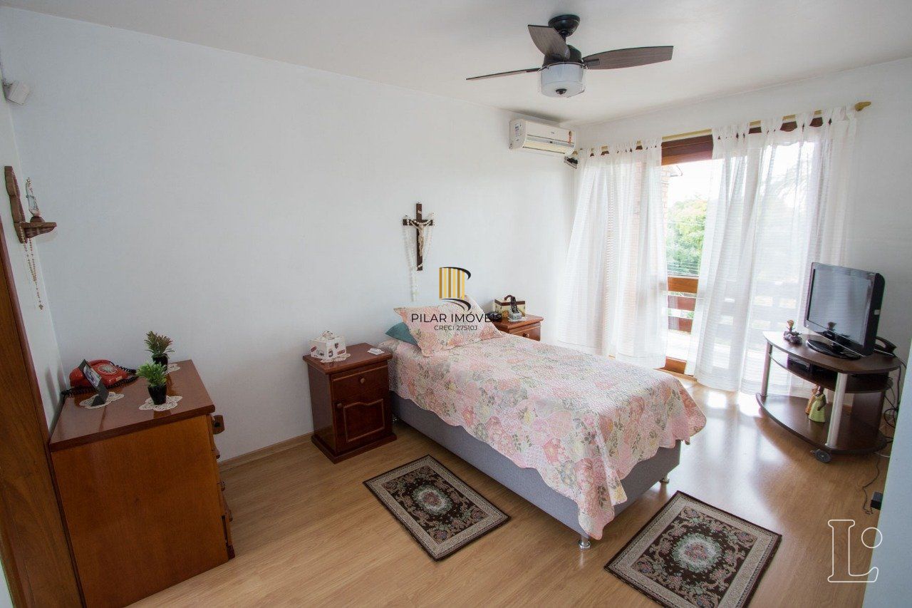 Casa para Venda - 416.89m², 4 dormitórios, sendo 1 suites, 5 vagas - Tristeza