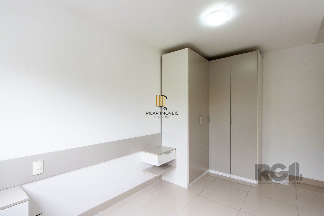 Apartamento semi-mobiliado, com área privada de 50,95 M2