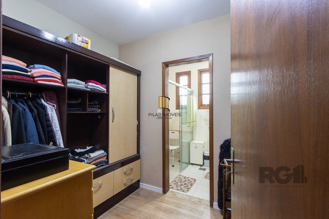 Casa 3 dormitórios no bairro Ipanema