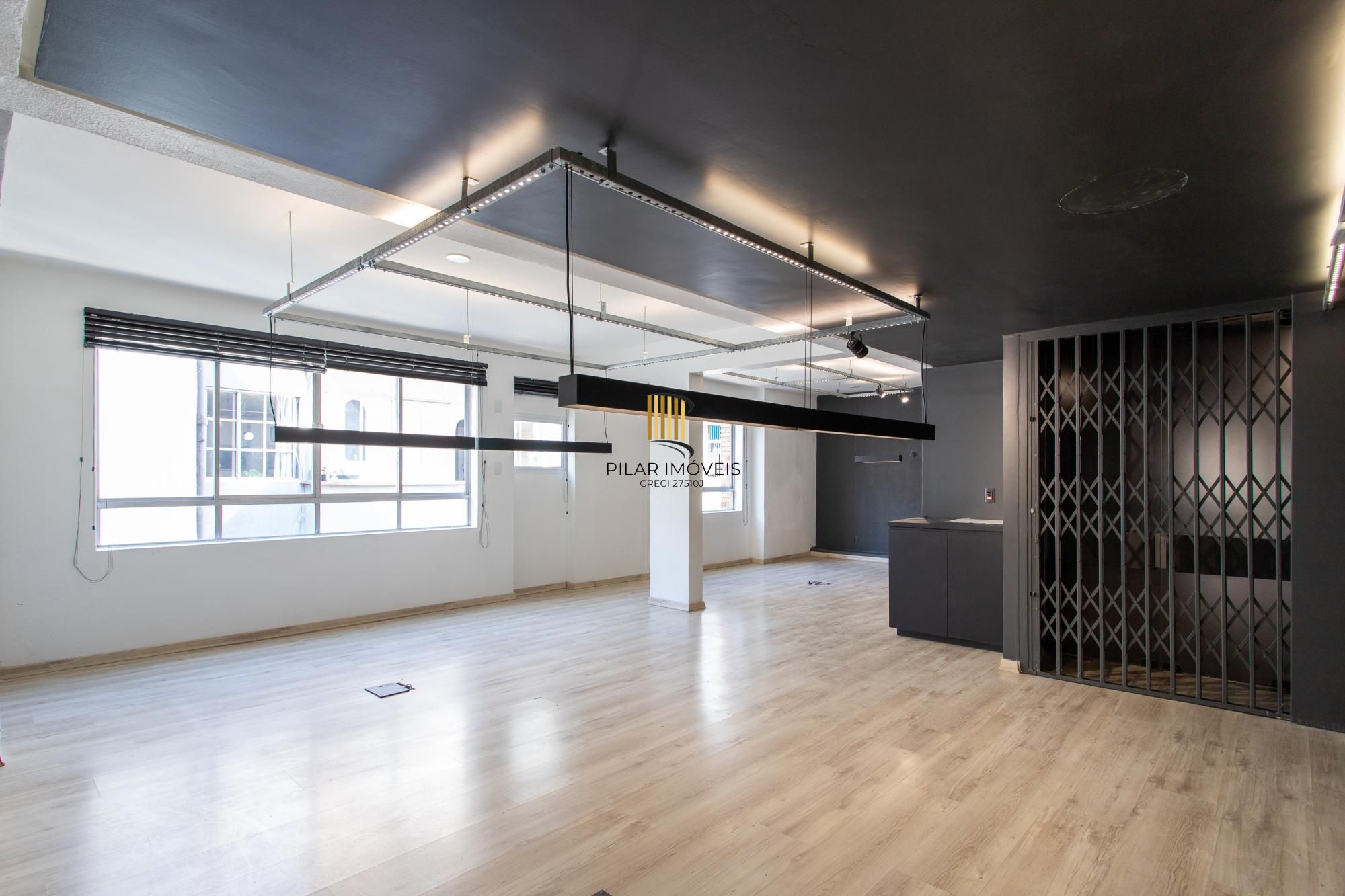Andar inteiro de 214 m²