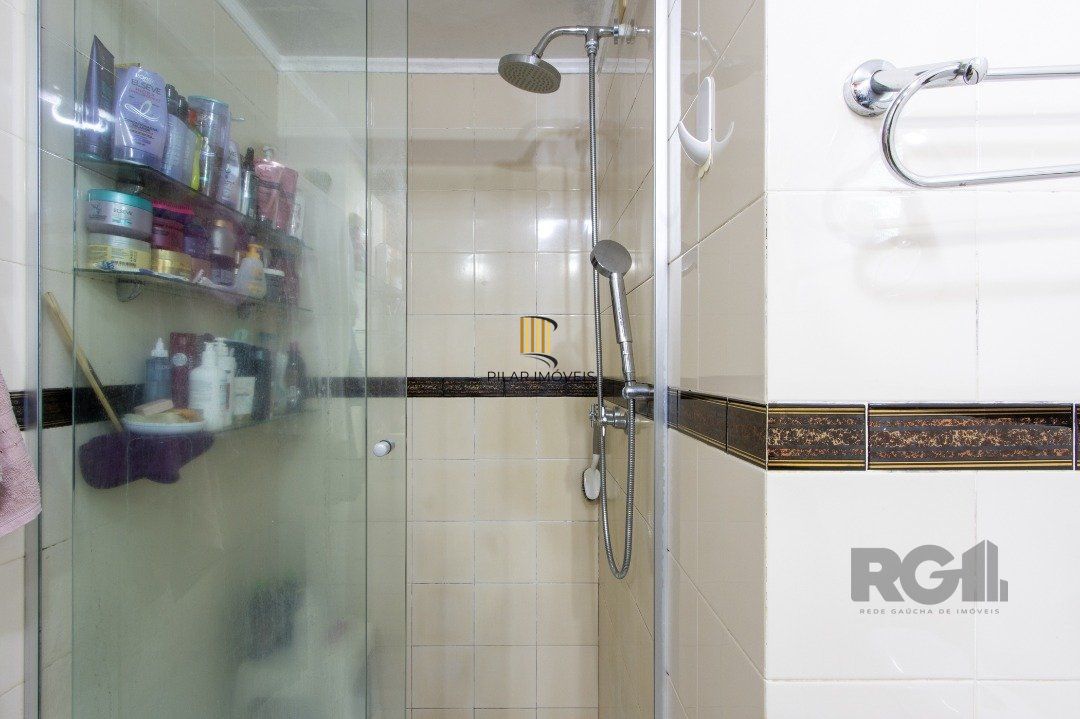 Apartamento 3 quartos, 2 banheiros, 1 vaga, condomínio com infra - Bairro Cristal