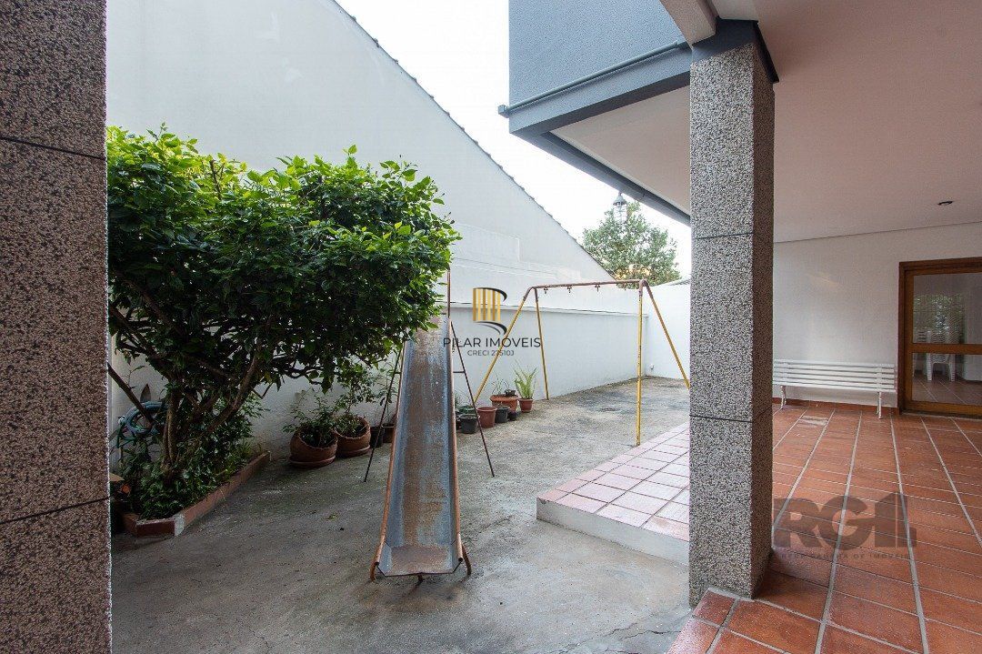 Apartamento 3 dormitórios no bairro Menino Deus