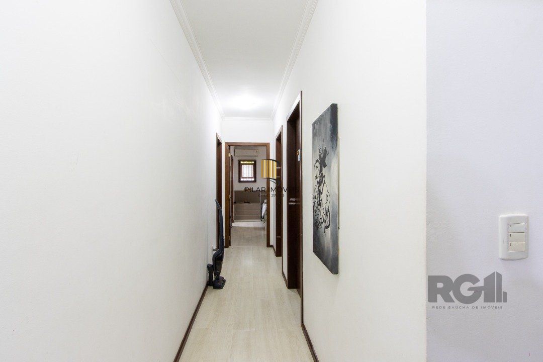 Casa 3 dormitórios no bairro Hípica