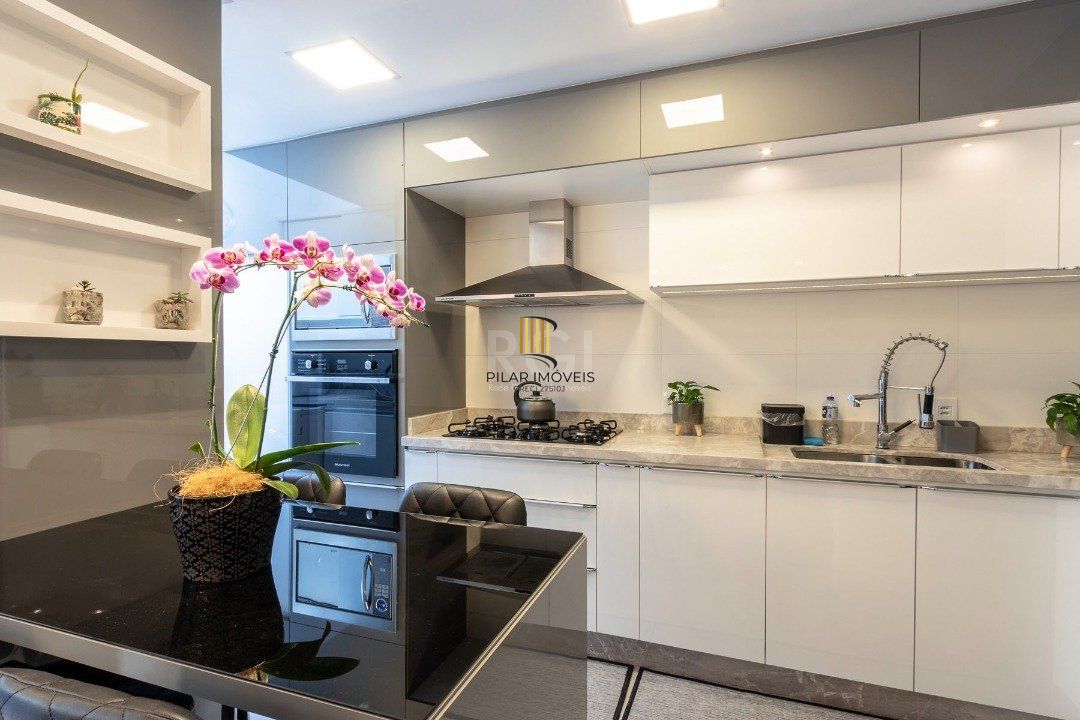 Casa Condominio para Venda - 202m², 3 dormitórios, sendo 1 suites, 2 vagas - Tristeza