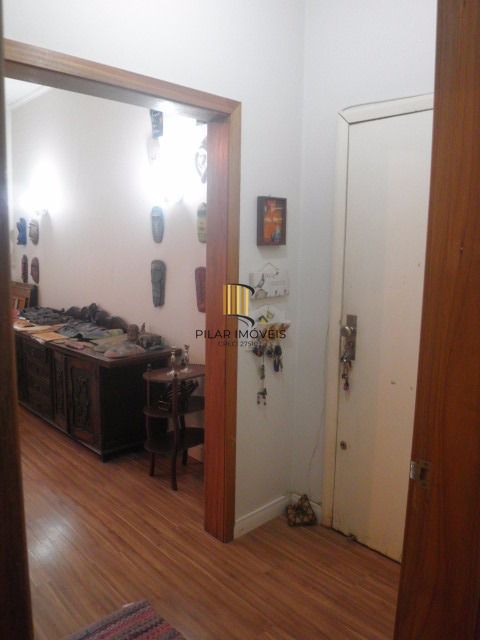 Casa para Venda - 330m², 4 dormitórios, Menino Deus