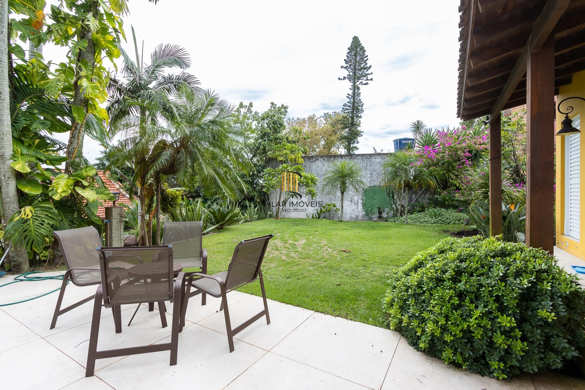 Casa 4 dormitórios no bairro Vila Conceição