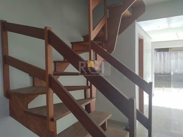 Casa 2 dormitórios no bairro Guarujá