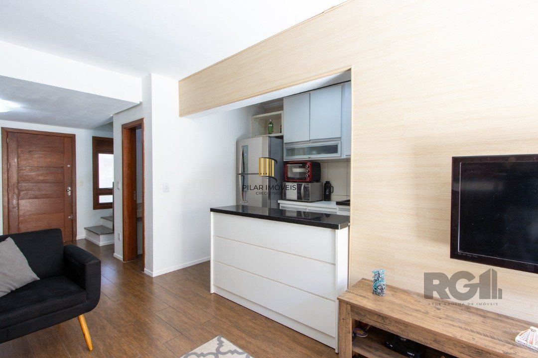 Casa para Venda - 135m², 3 dormitórios, sendo 1 suites, Hípica