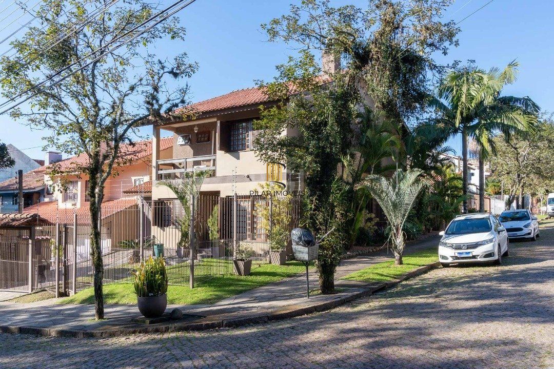 Casa com piscina para Venda , 4 quartos, sendo 1 suite, 3 vagas - Pilar Imóveis