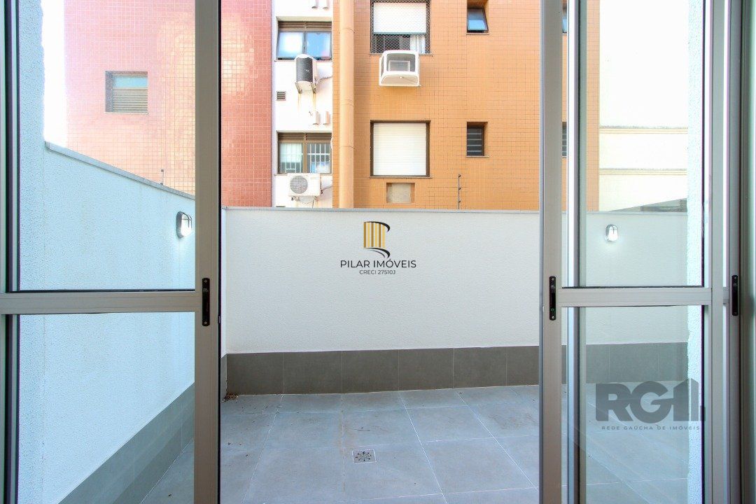 Apartamento em Porto Alegre no Bairro Petrópolis, de 1 quarto, GARDEN , semi mobiliado
