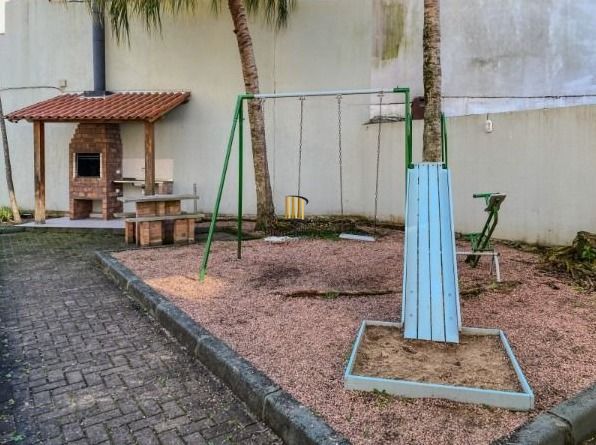 Apartamento com 2 dormitórios (reversível para 3) e 1 vaga escriturada  à venda no coração de Ipanema