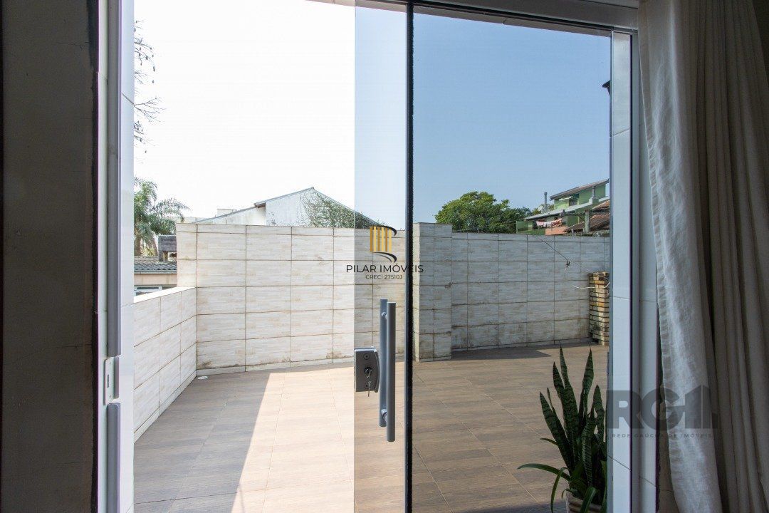 Casa 6 dormitórios no bairro Tristeza