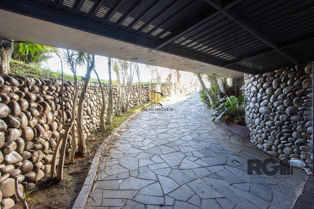 Casa para Venda - 580m², 3 dormitórios, sendo 1 suites, 3 vagas - Santa Tereza