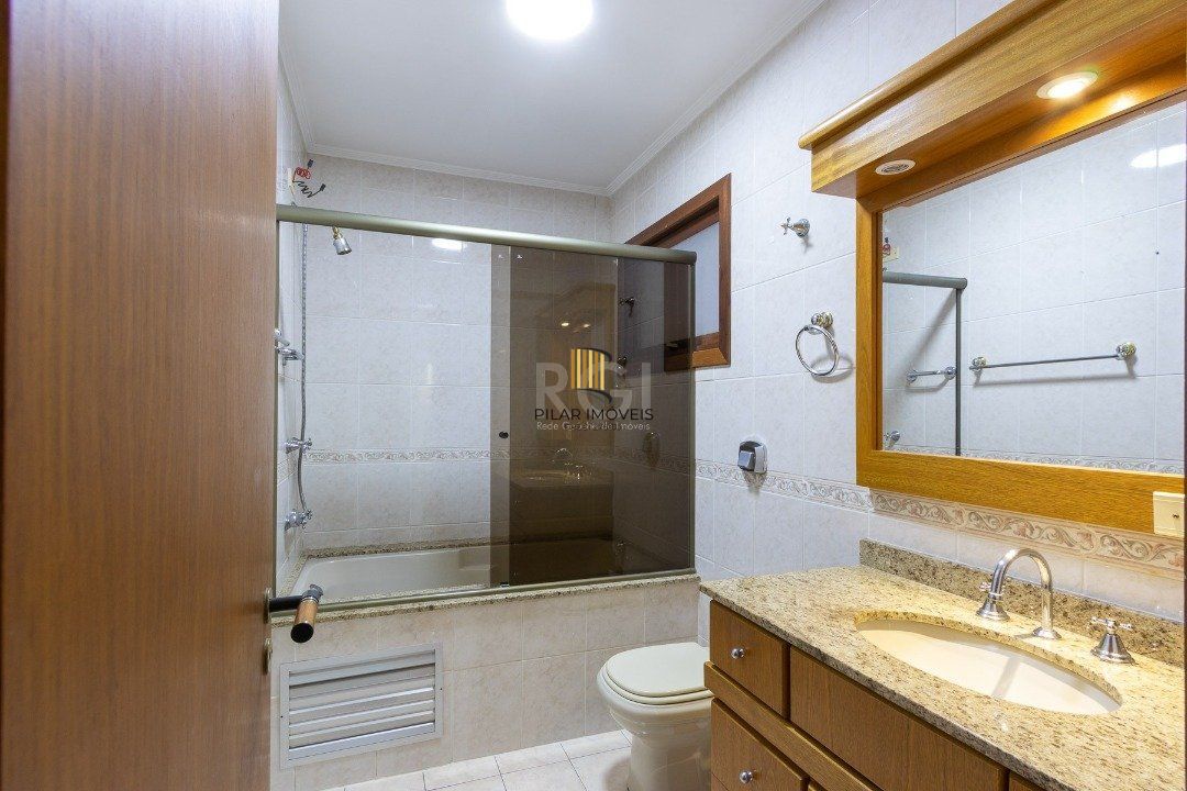 Cobertura para Venda - 247.08m², 3 dormitórios, sendo 1 suites, 2 vagas - Vila Ipiranga