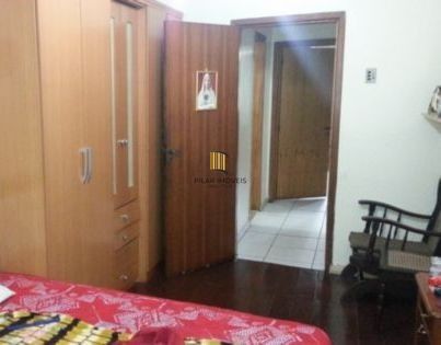 Casa para Venda - 330m², 5 dormitórios, sendo 1 suites, 7 vagas - Menino Deus
