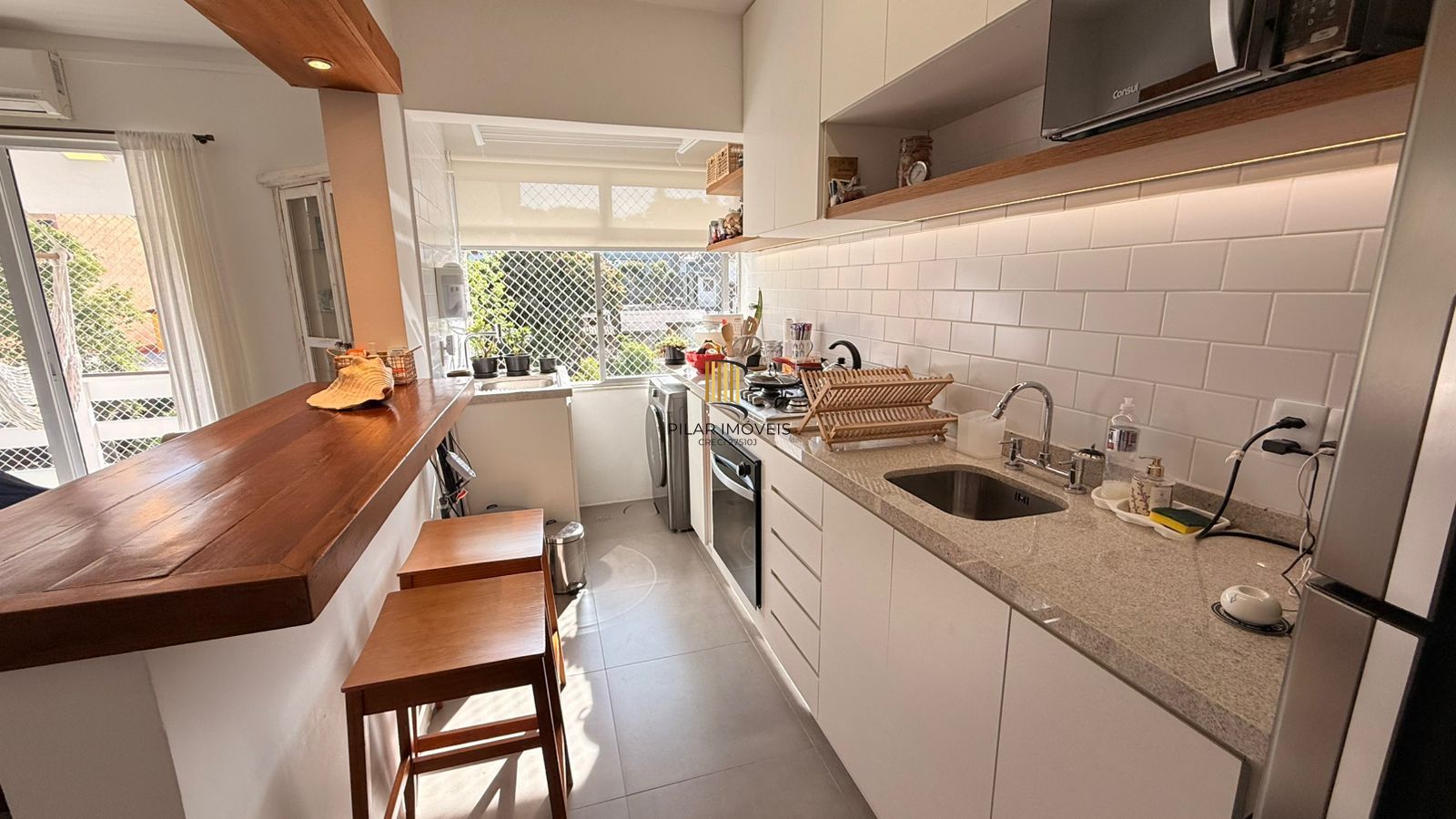 Apartamento reformando, 1 quarto, vaga coberta escriturada - Bairro Camaquã