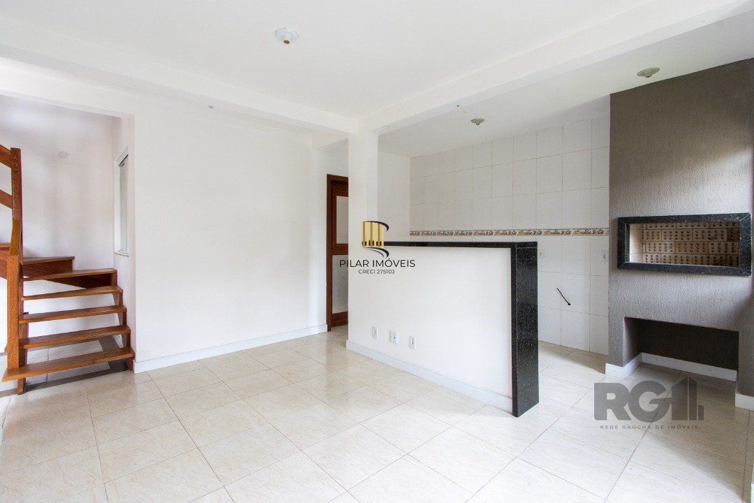 Sobrado 2 dormitórios  mais terreno de esquina de 192m2