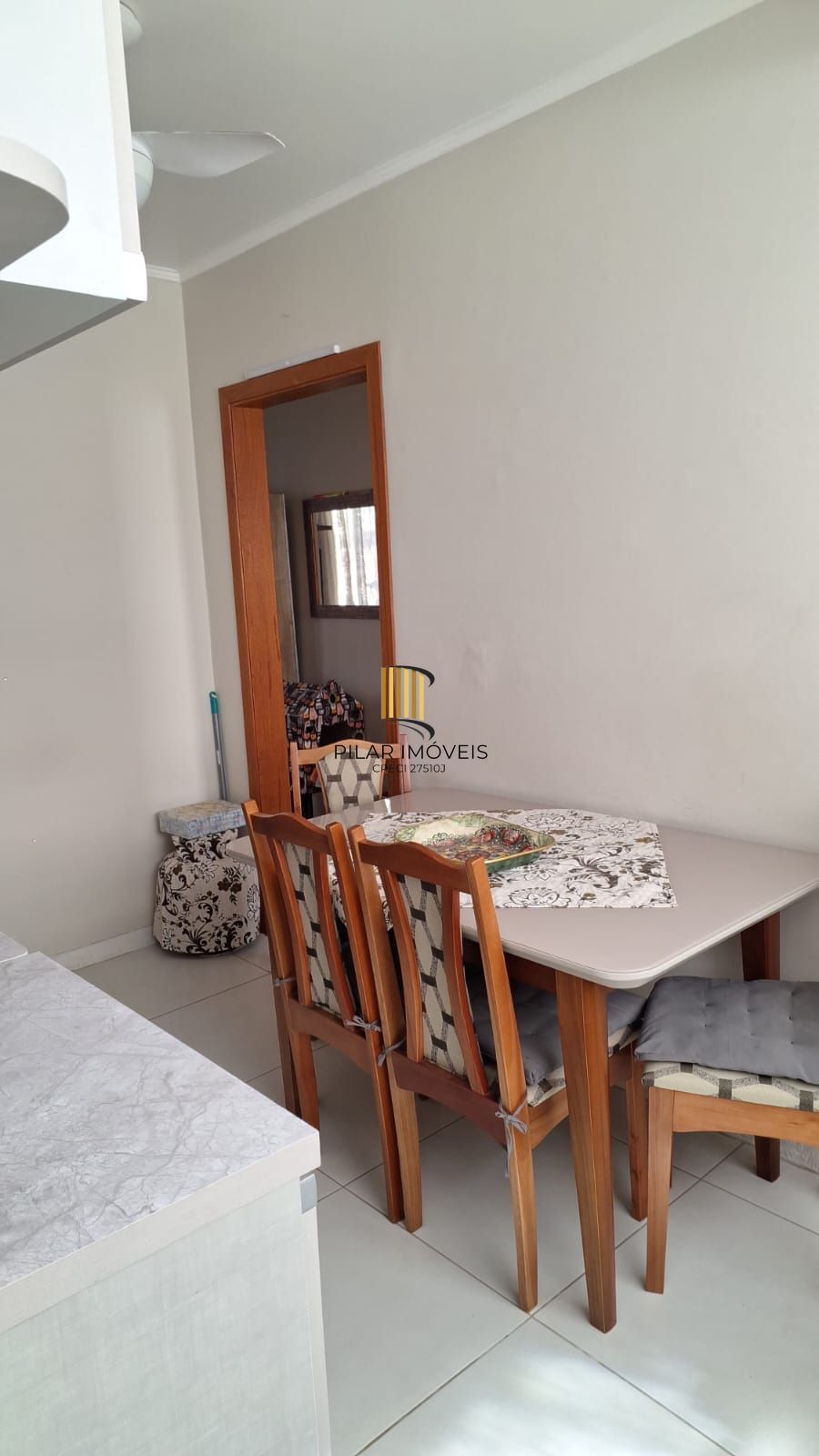 Apartamento  2 dormitórios,  garagem -  bairro Tristeza, Porto Alegre