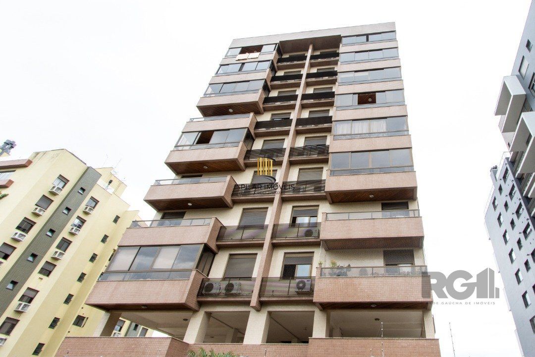 Apartamento na tristeza com três suítes e três vagas