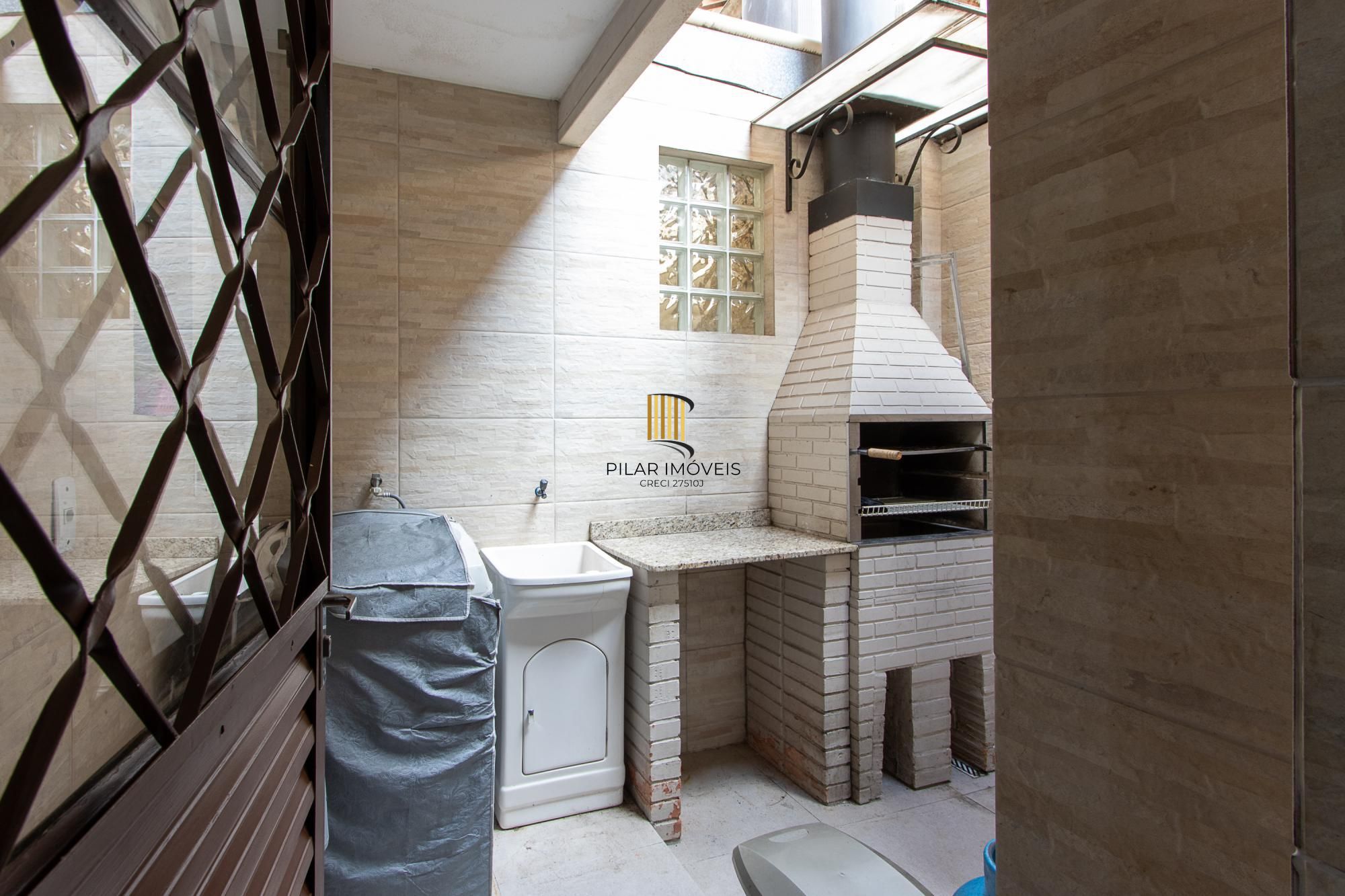 Casa de Condomínio 3 dormitórios no bairro Vila Nova