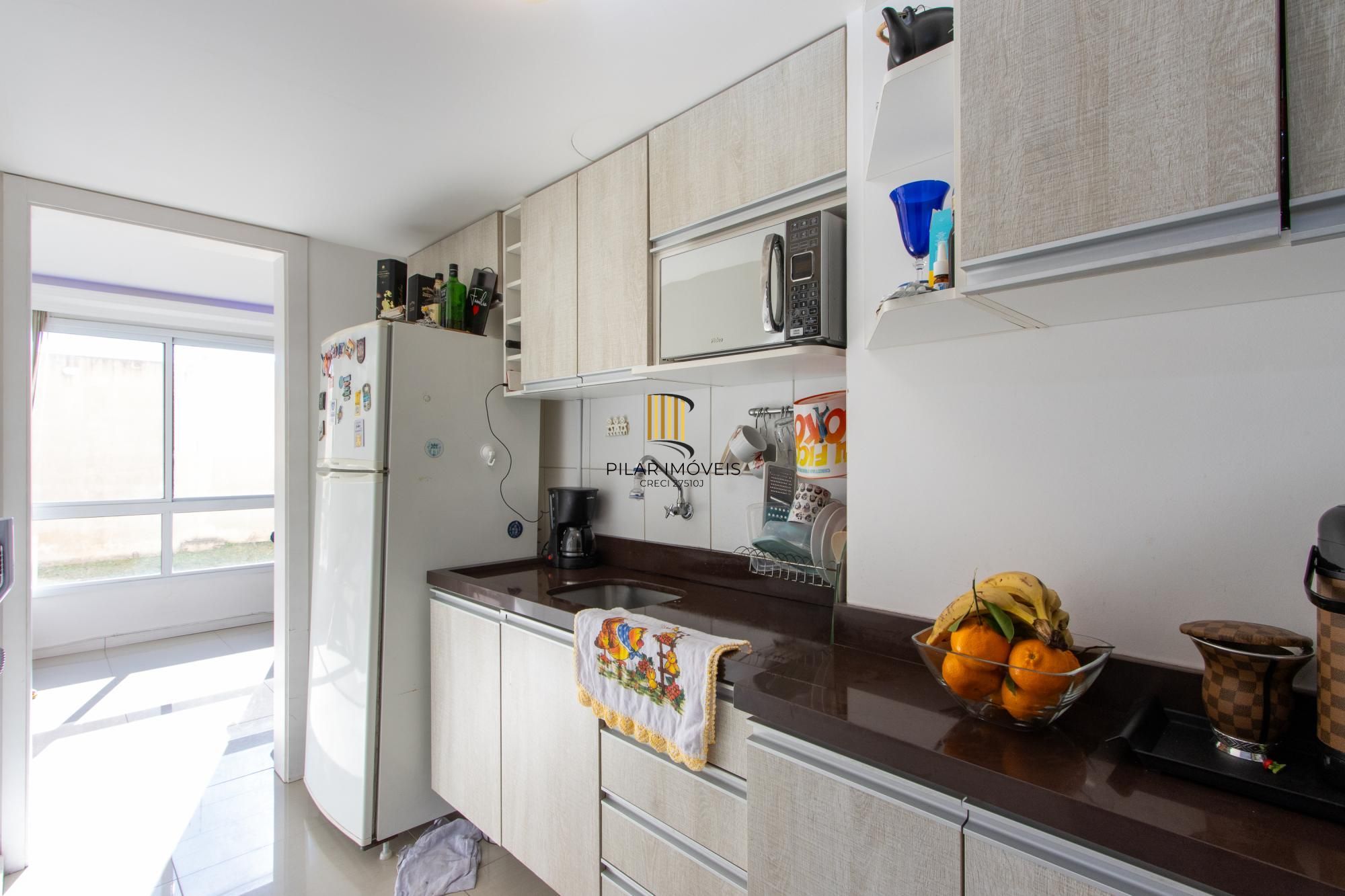 Apartamento térreo, semi mobiliado, com 54,81 m² de área privativa, 3 dormitórios e 1 vaga de garagem2