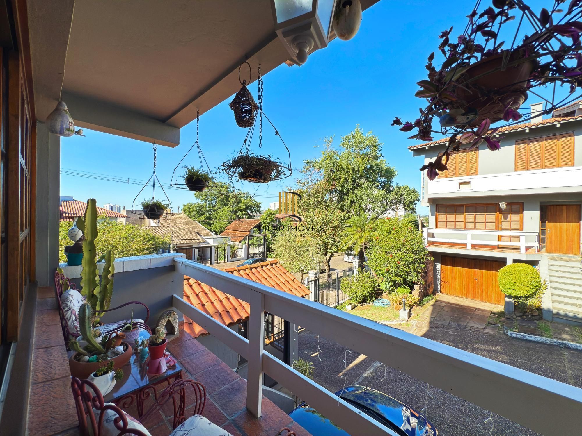 Casa em condomínio bairro Tristeza, com 185m² privativos.