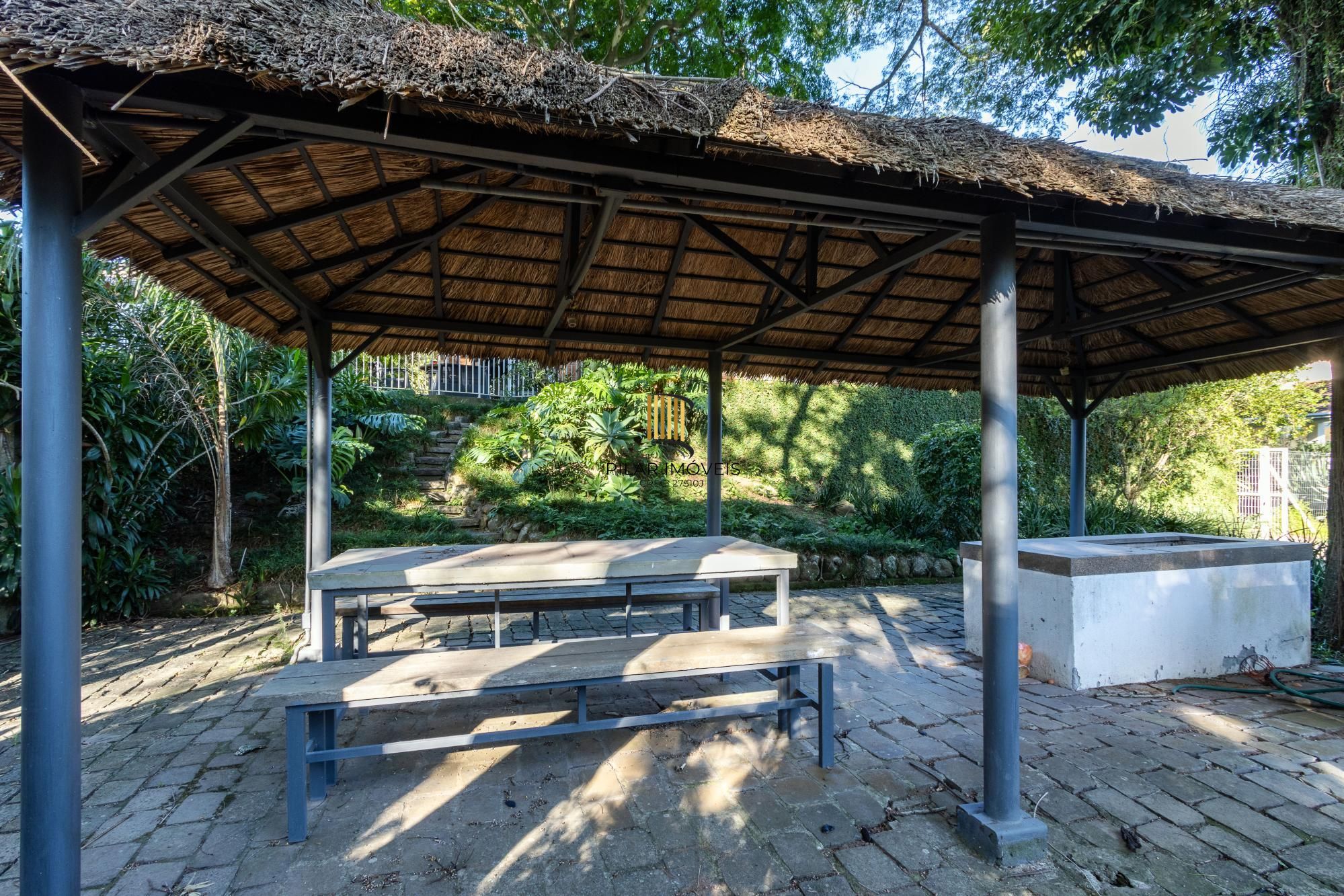 Casa de Condomínio 4 dormitórios no bairro Cavalhada