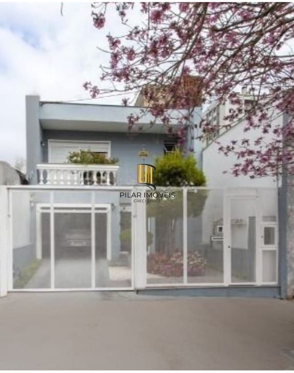 Casa TODA Reformada à Venda  – Mobiliada