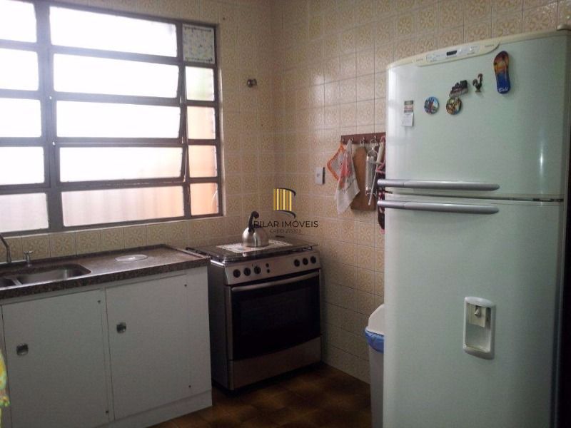 Casa para Venda - 400m², 3 dormitórios, sendo 1 suites, 2 vagas - Cristal
