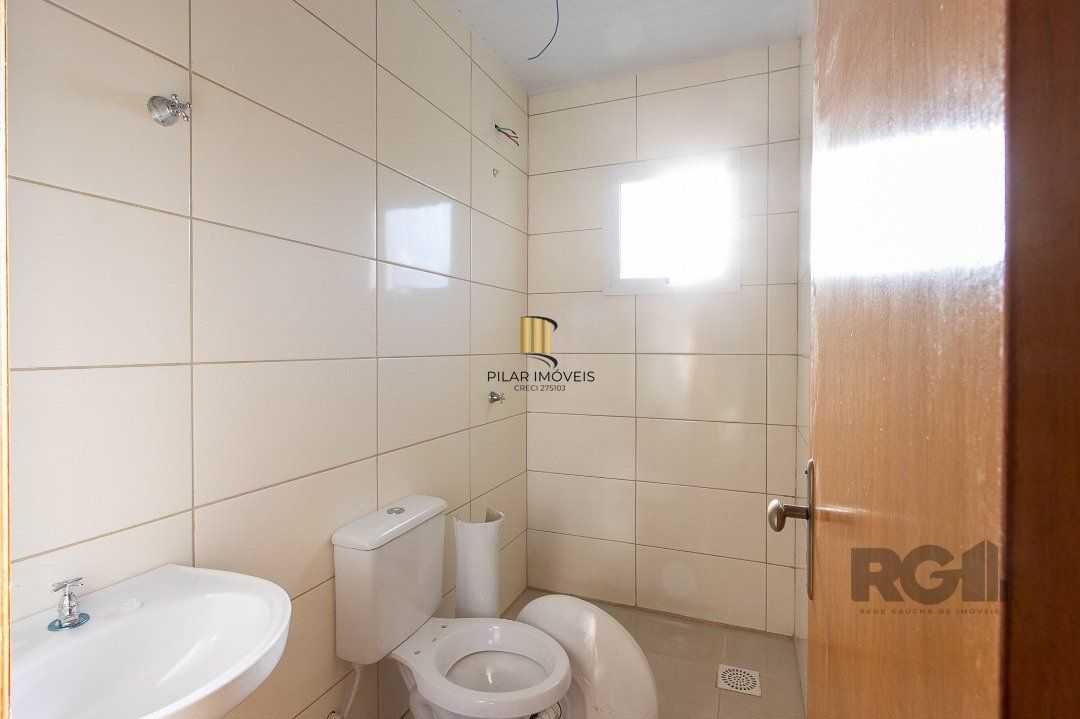 Casa 2 dormitórios no bairro Restinga