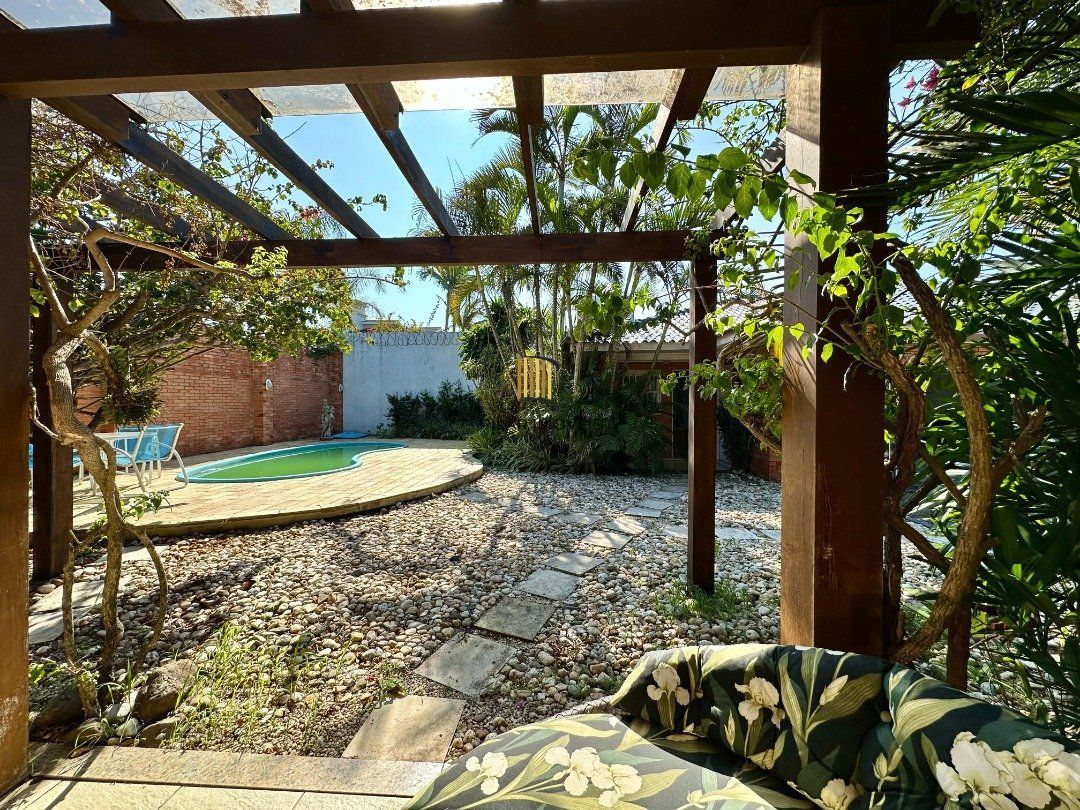 Casa 3 dormitórios no bairro Atlântida