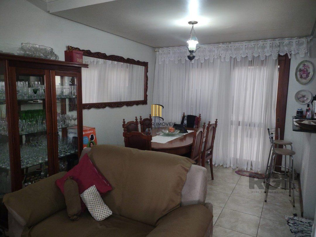 Casa de Condomínio 4 dormitórios no bairro Medianeira