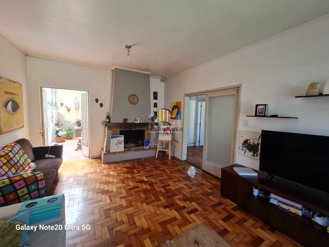 Casa 3 dormitórios no bairro Ipanema