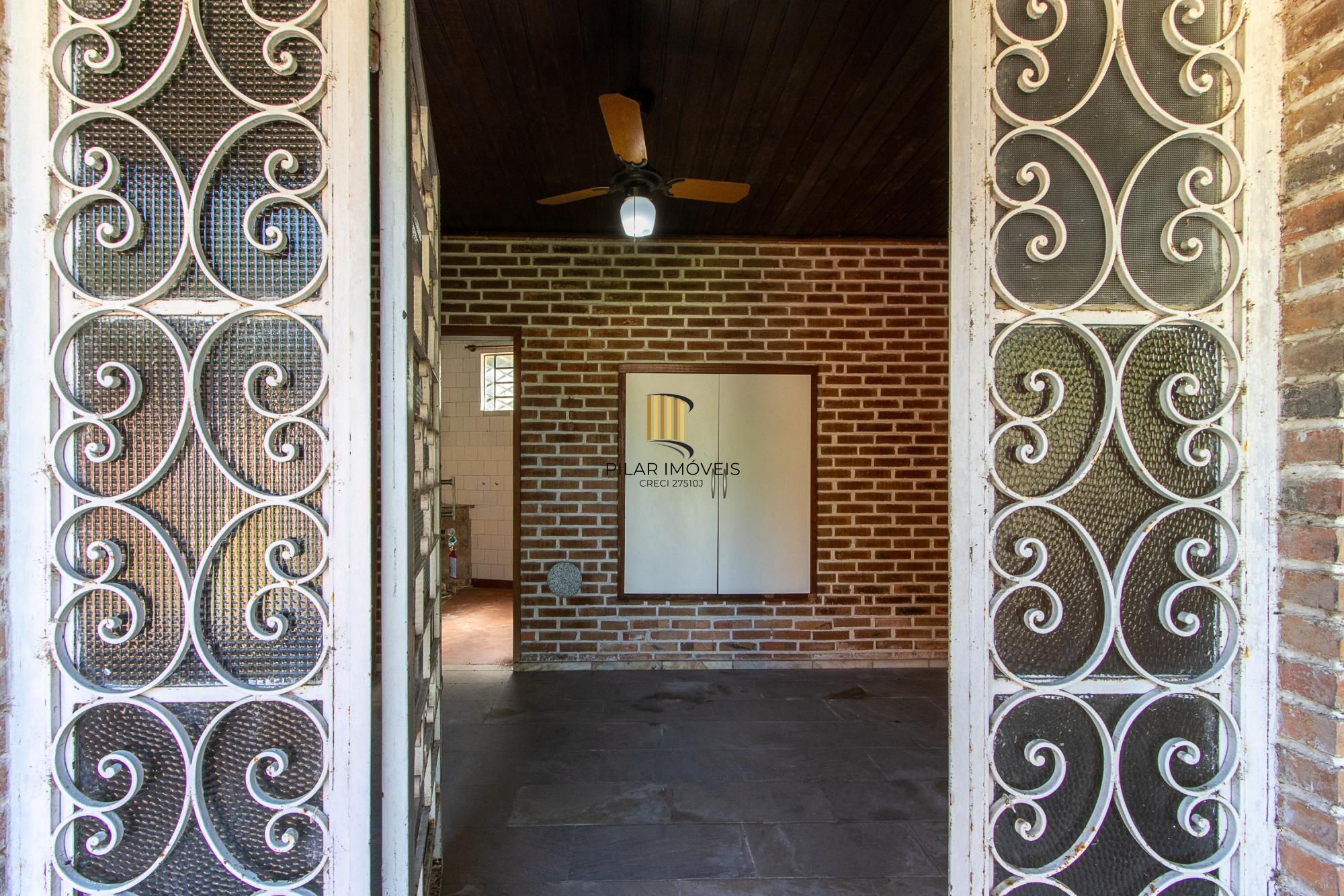 Casa 3 dormitórios no bairro Belém Novo