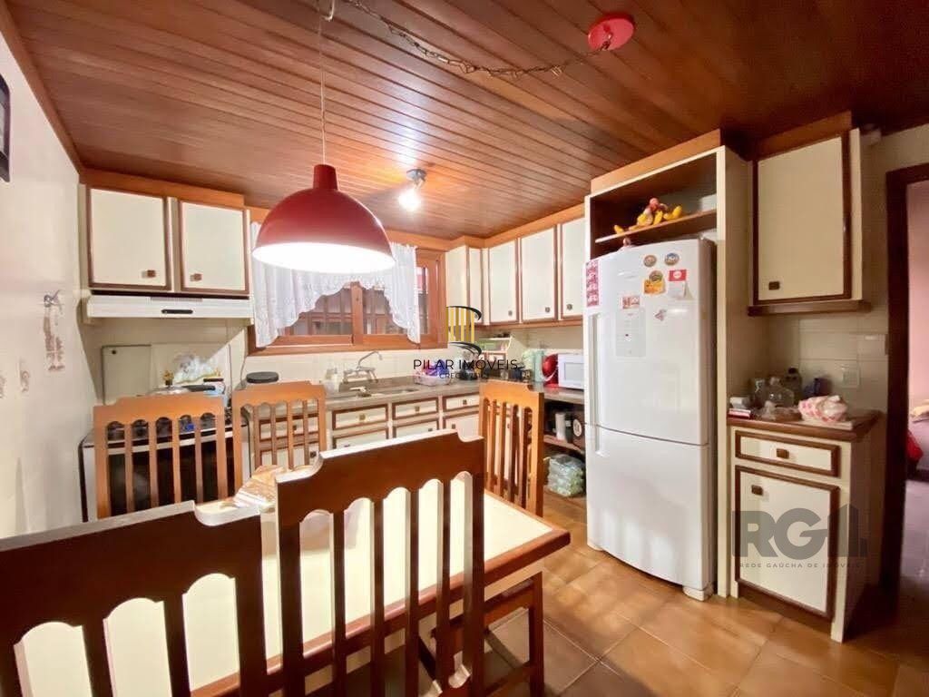 Casa 5 dormitórios no bairro Zona Nova