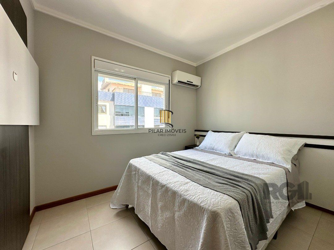 APARTAMENTO À VENDA DE ESQUINA COM VISTA LIBERADA PARA O MAR