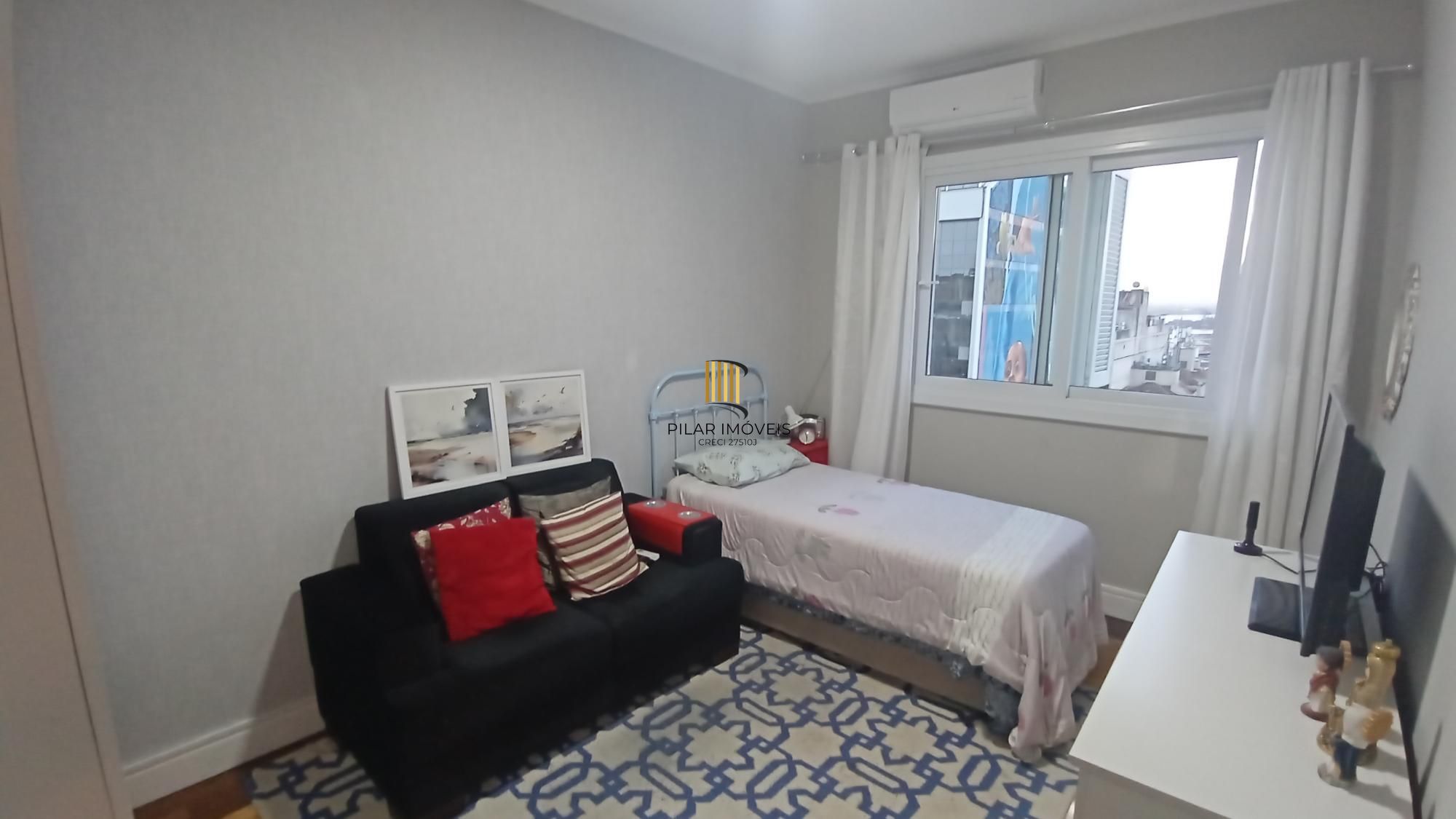 Apartamento com 4 dormitórios no Centro de Porto Alegre