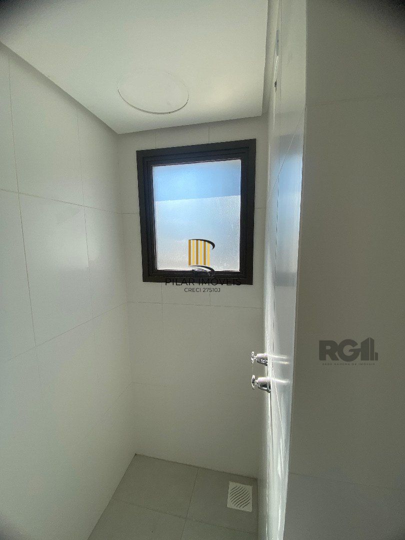 Loft com terraço privativo em L, possui 1 dormitório