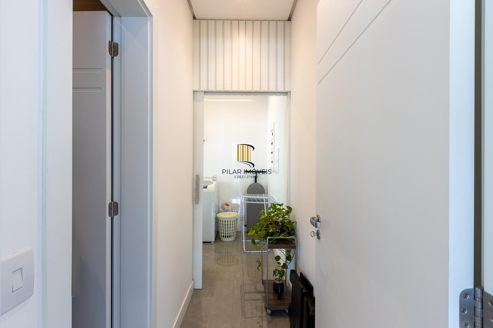 Casa de Condomínio 4 dormitórios no bairro Vila Nova