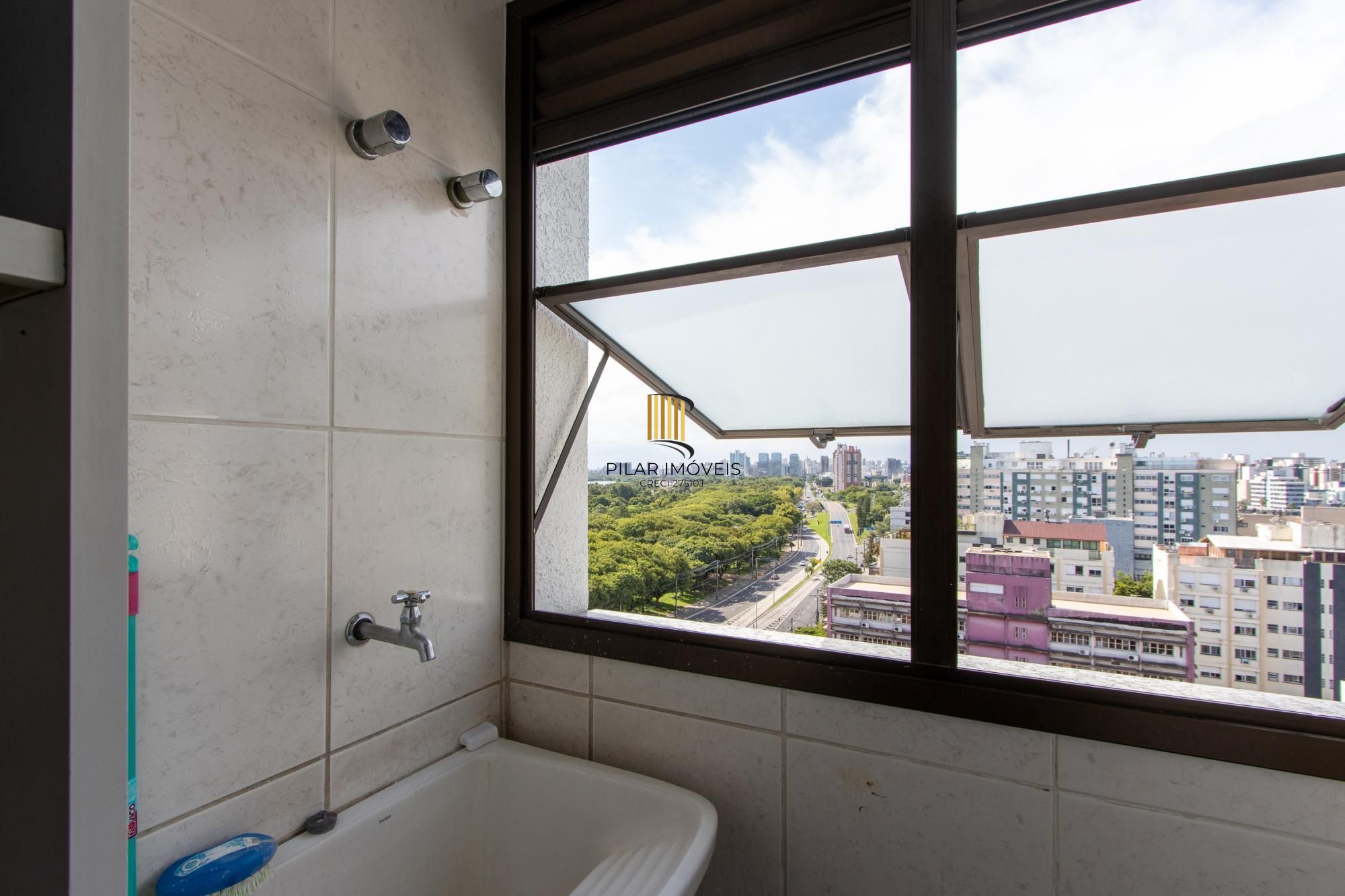 Apartamento 3 dormitórios no bairro Praia de Belas