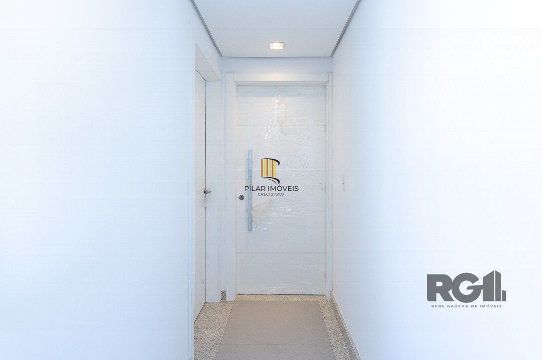 Cobertura alto padrão, no melhor bairro da Zona Sul de Porto Alegre, a Vila Assunção,  3 suítes