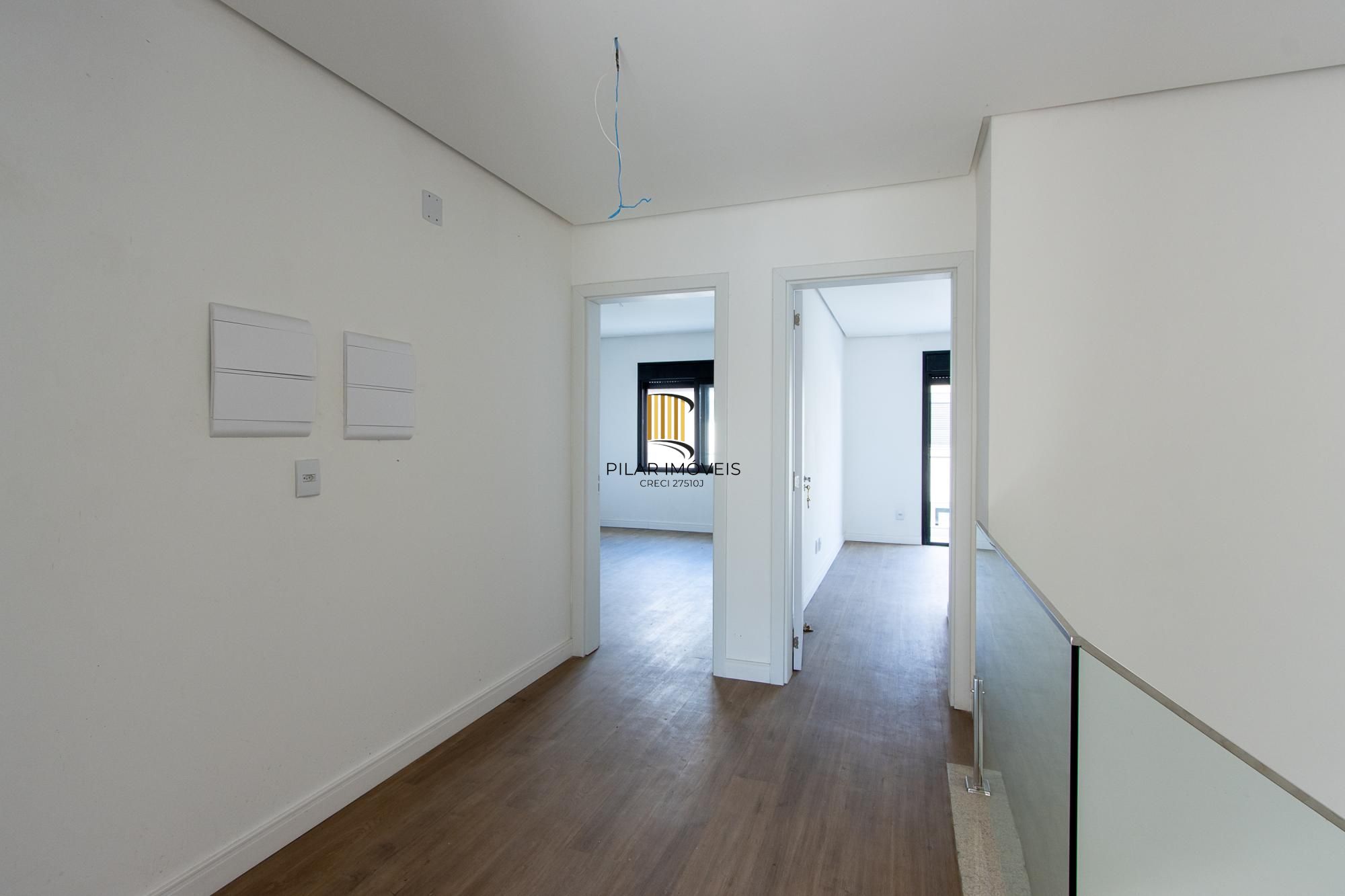 Casa de condomínio, 3 dormitórios, 3 suítes.