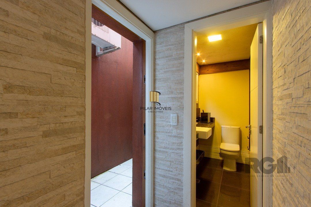 Casa Condominio para Venda - 384.33m², 3 dormitórios, sendo 1 suites, 3 vagas - Cristal