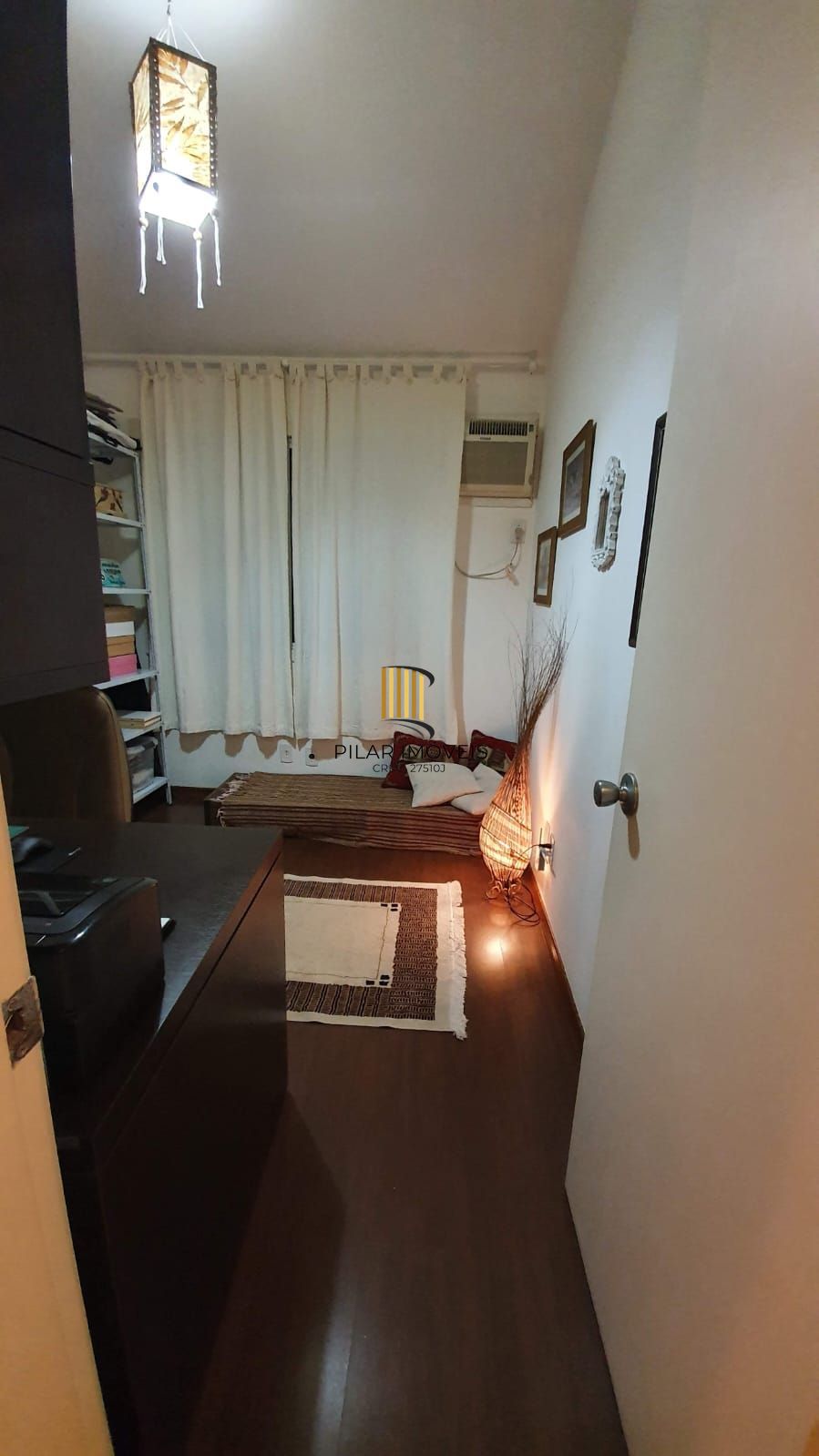 À venda sobrado em condomínio fechado e semi mobiliado!