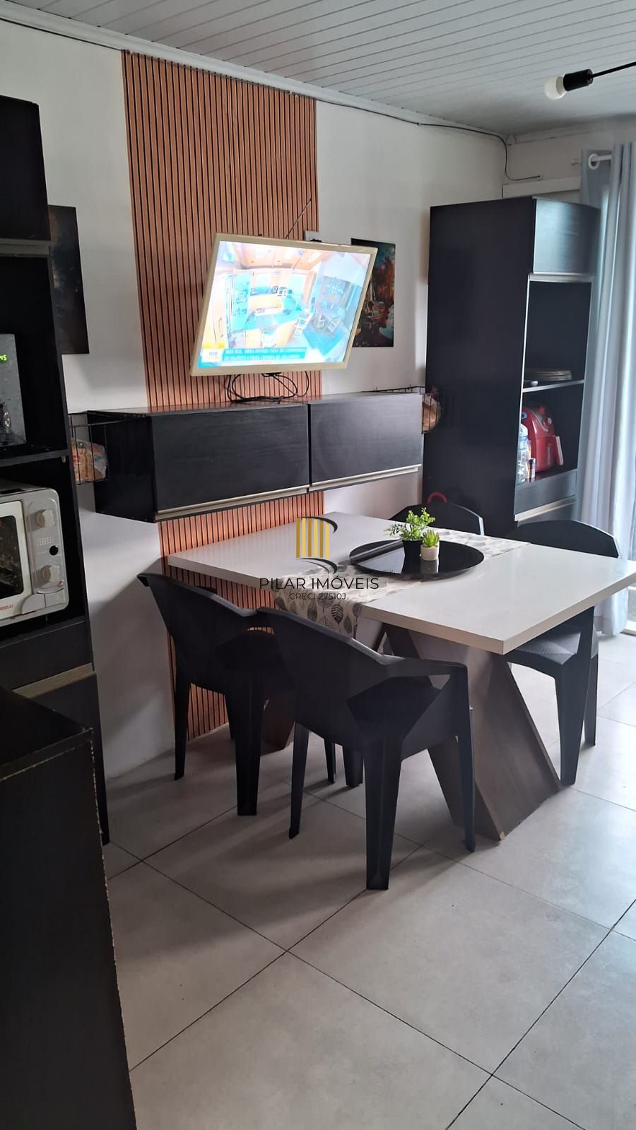 Casa 3 dormitórios no bairro Camaquã