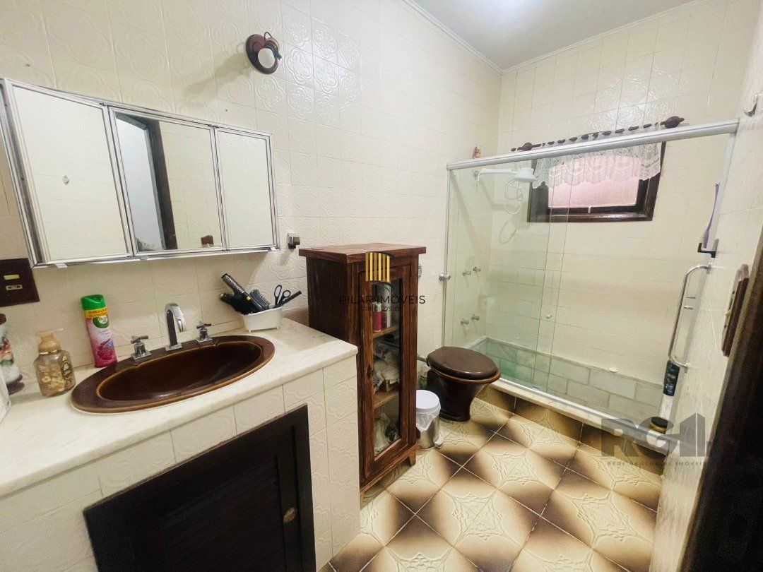 Casa 3 dormitórios no bairro Tristeza