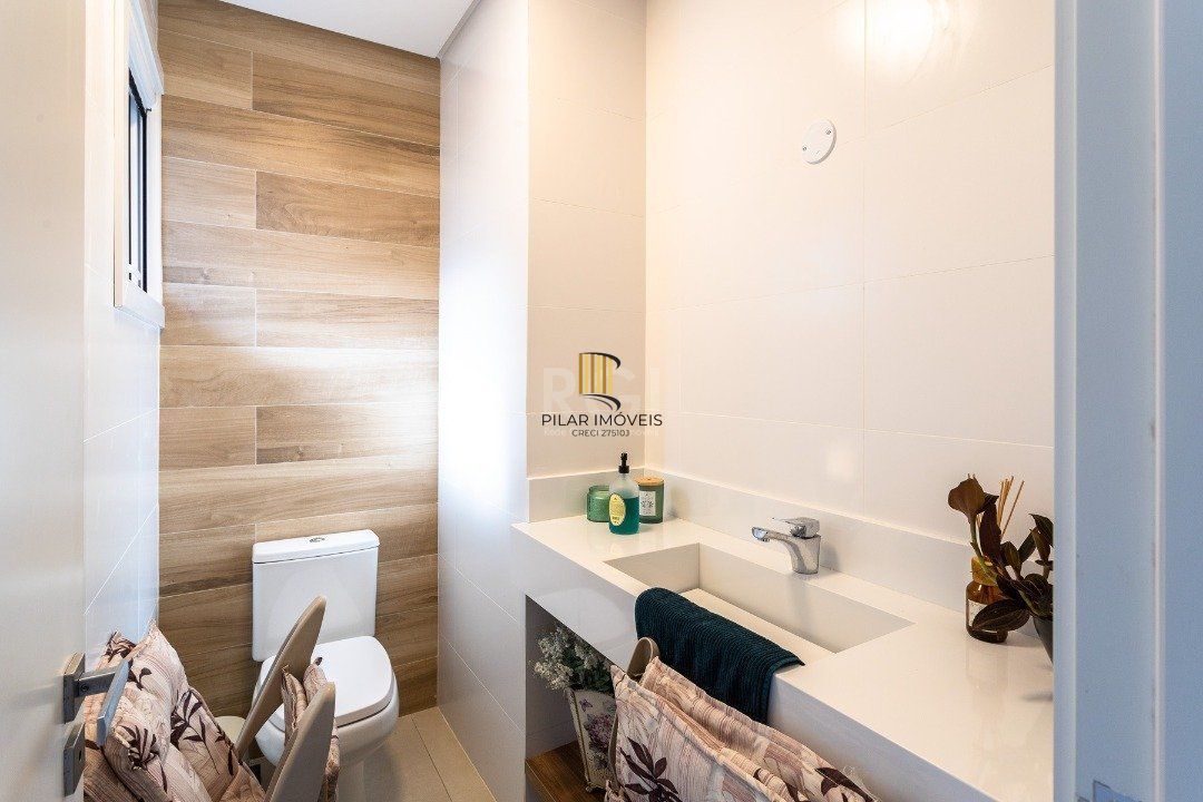 Casa Condominio para Venda - 380m², 3 dormitórios, sendo 3 suites, 6 vagas - Terra Ville